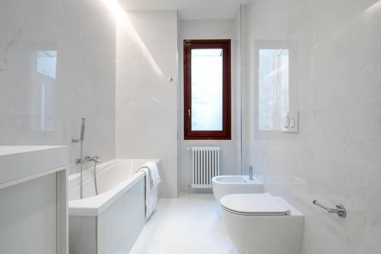 Ponte Vecchio White By Mmega Apartment Florence