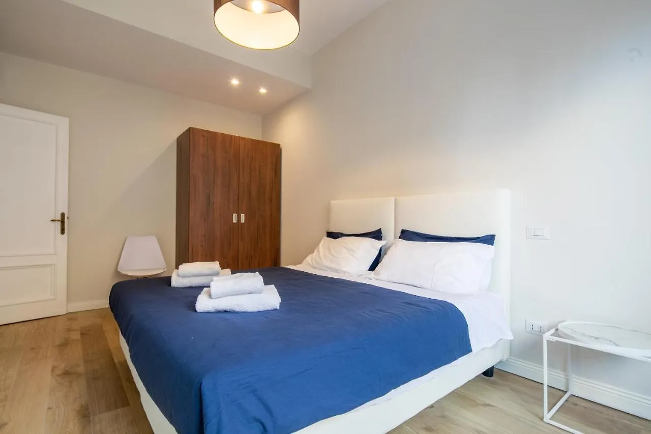 Ponte Vecchio White By Mmega Apartment Florence 0*,  Italy