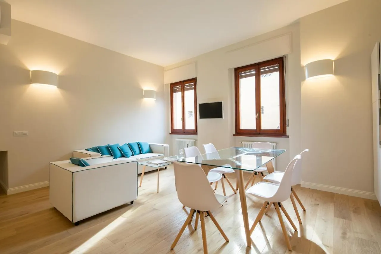 Ponte Vecchio White By Mmega Apartment Florence Italy